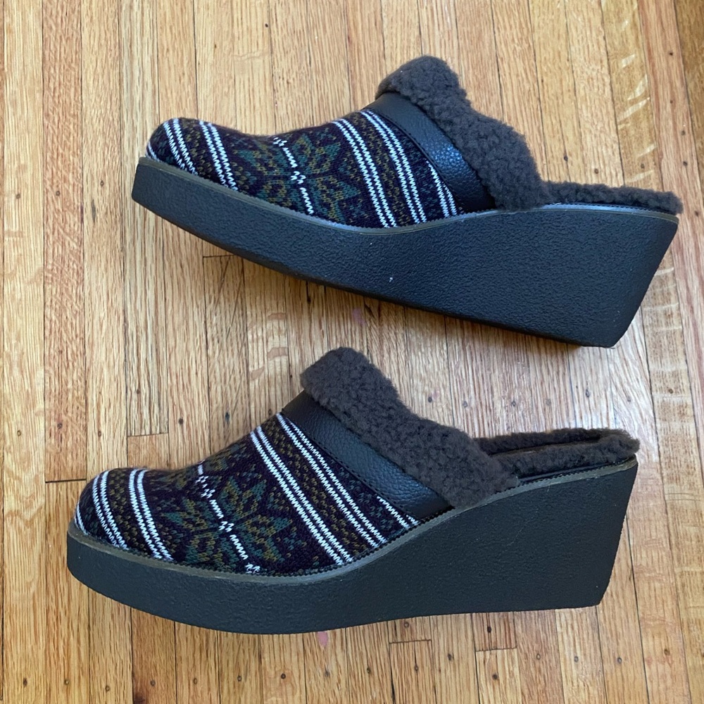 NEW Tommy Hilfiger wedged clogs